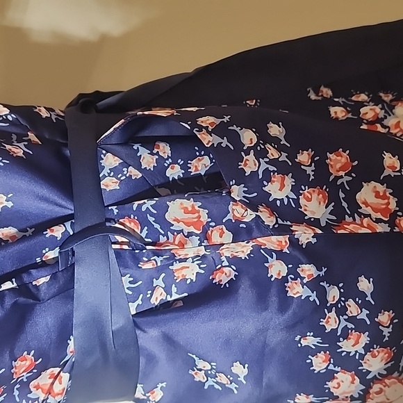 Morgan Lane Robe Navy Floral Polyester Pockets Waist Tie Women's S/M NEW - Picture 5 of 9